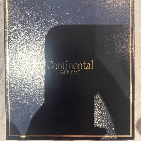 Brand new in box continental Geneve watch - Picture 3 of 3